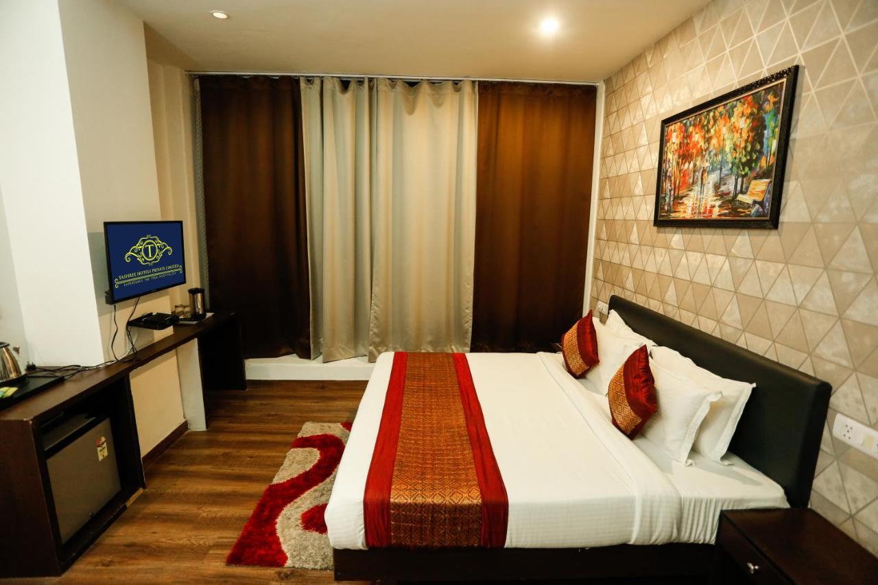 Airport Hotel Tashree Nova Deli Exterior foto